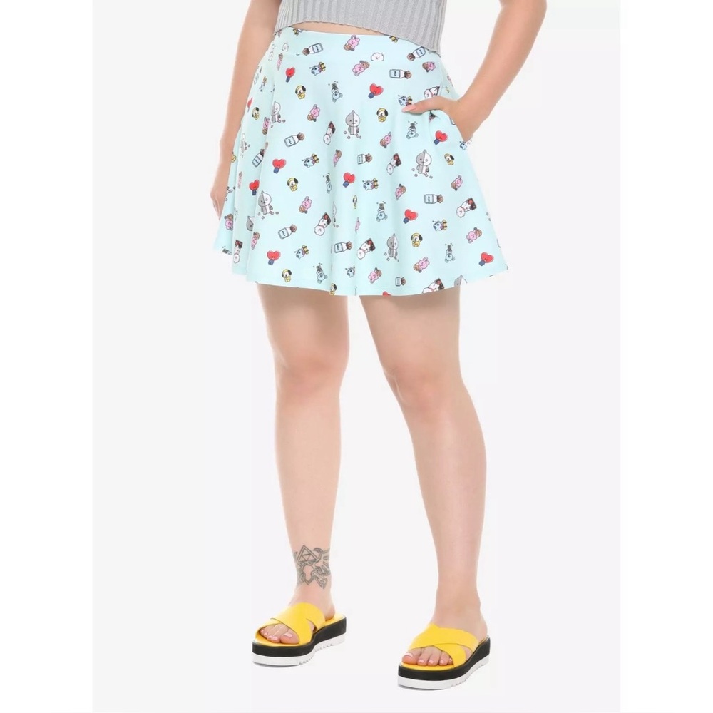 Hot Topic BT21 Icon Skater Skirt Size Small